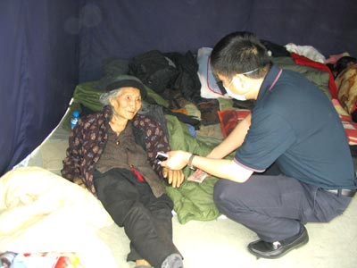 鑫源公司董事长亲临绵阳灾区慰问