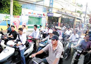 市民纷纷拍手称快 2010年禁摩三亚准备好了吗？