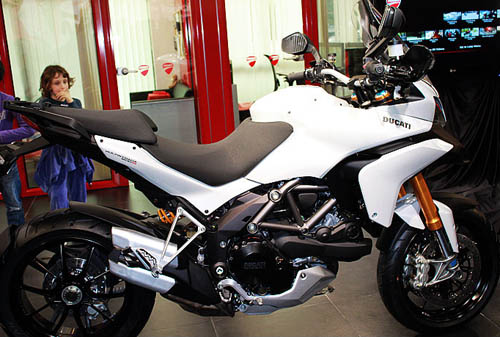杜卡迪 Multistrada 1200S在上海正