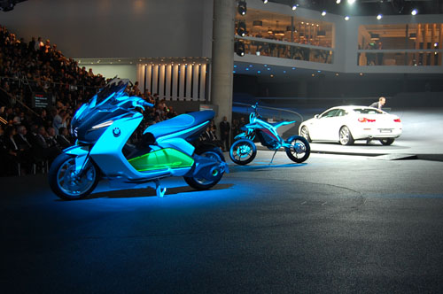 法兰克福车展，BMW集团展示两款电动概念车