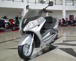 上海本菱阿多尼斯125cc / HL125T-9 踏板摩托车 阿多尼斯